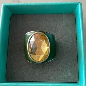 vintage ring / bright yellow stone / size 7